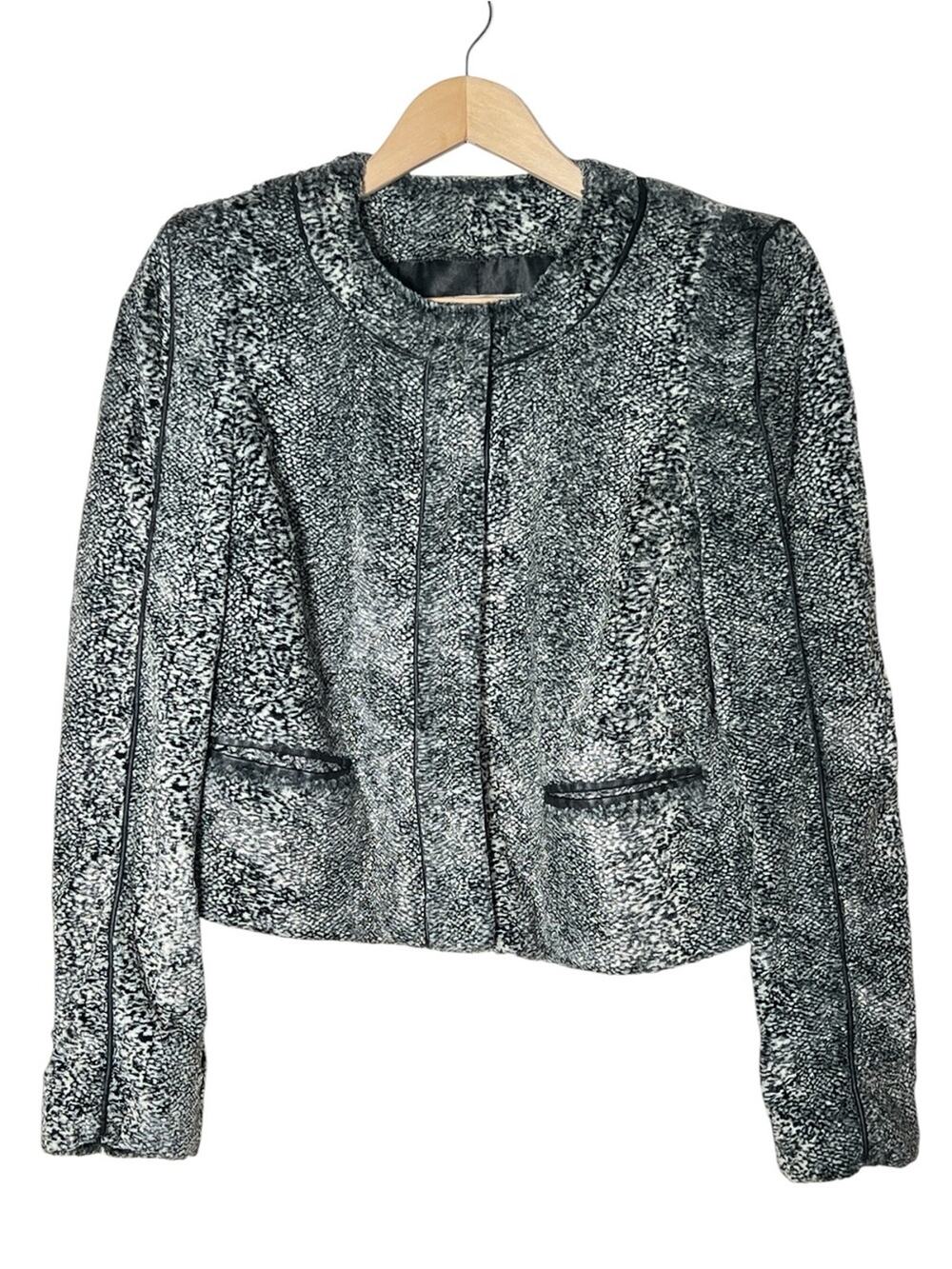 Rachel Roy grey animal print jacket with faux leather trim size 2 B95
